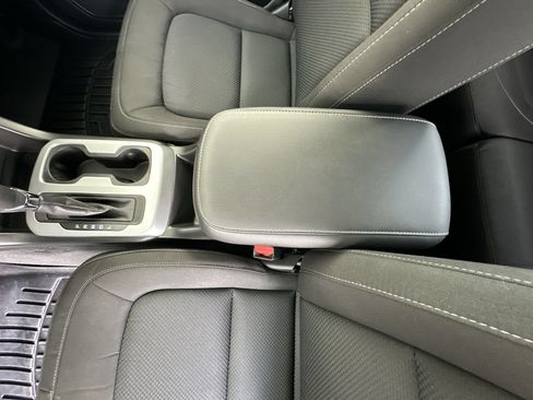 Used 2022 Chevrolet Colorado LT w/ LT Convenience Package RWD image 32