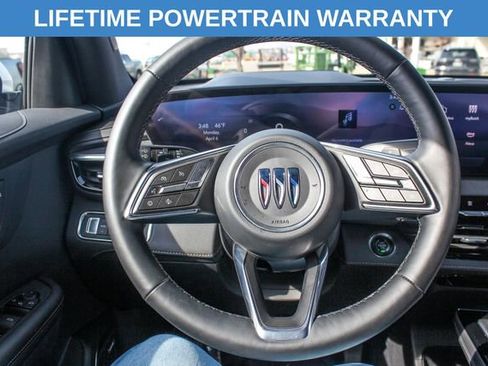 Used 2025 Buick Enclave Preferred AWD/4WD image 25