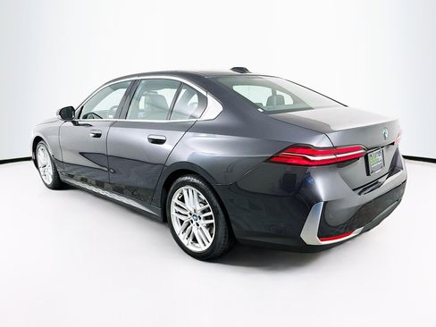 Used 2025 BMW 530i image 5