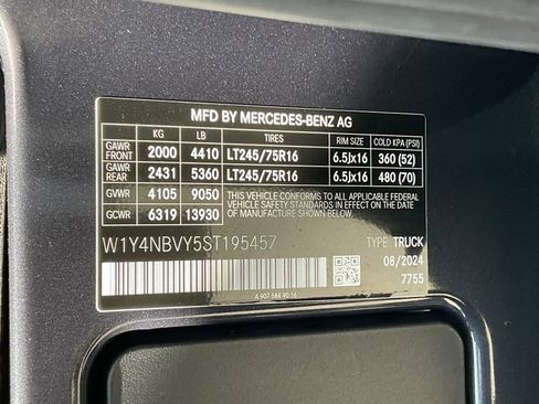 Used 2025 Mercedes-Benz Sprinter 2500 image 30