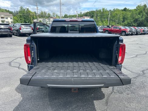 Used 2021 GMC Sierra 1500 SLT w/ SLT Convenience Package AWD/4WD image 14