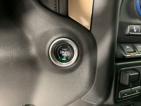 Used 2019 Chevrolet Silverado 1500 High Country w/ Technology Package AWD/4WD image 16