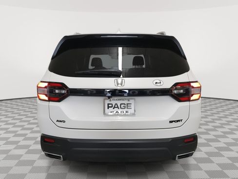 Used 2023 Honda Pilot Sport image 30
