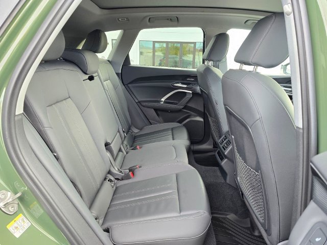Used 2025 Audi Q5 Premium w/ Premium Plus AWD/4WD image 12