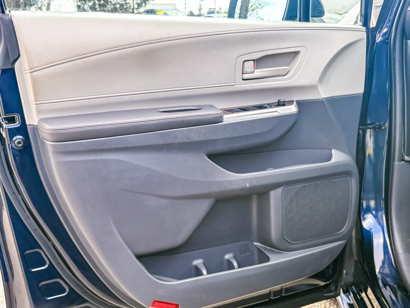 Used 2024 Toyota Sienna LE FWD image 20