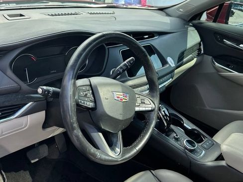 Used 2023 Cadillac XT4 Premium Luxury w/ Enhanced Visibility Package FWD image 5