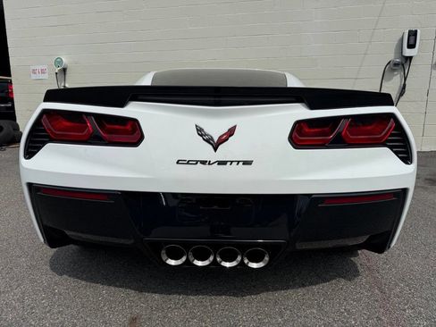 Used 2018 Chevrolet Corvette Stingray Coupe RWD image 15