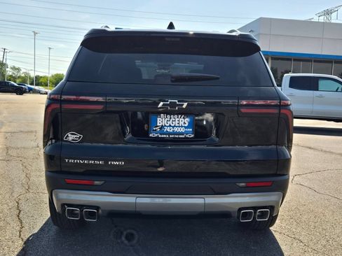 New 2026 Chevrolet Traverse LT w/ Driver Confidence Package AWD/4WD image 12