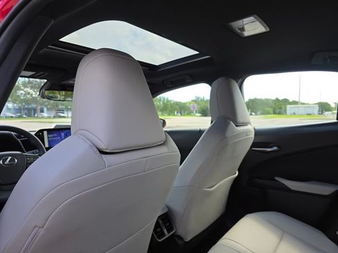 Used 2025 Lexus UX 300h FWD w/ Accessory Package (Z1) image 19