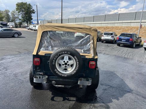 Used 1993 Jeep Wrangler Base 2dr 4WD SUV image 29