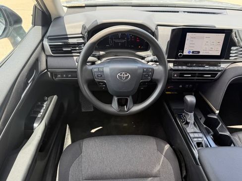 Used 2025 Toyota Camry LE FWD image 23