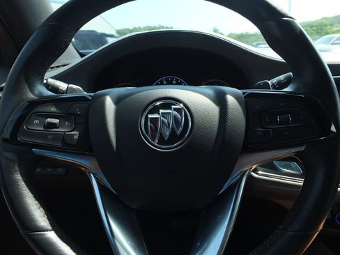 Used 2024 Buick Enclave Premium image 21