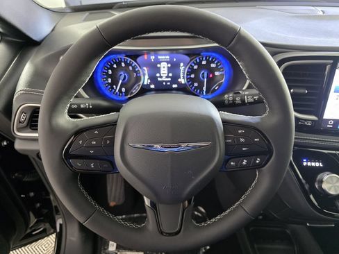 New 2026 Chrysler Pacifica Select w/ S Appearance Package FWD image 19