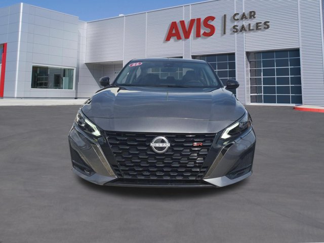 Used 2025 Nissan Altima 2.5 SR FWD image 2