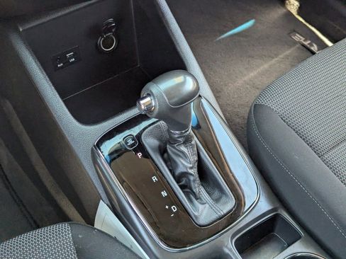 Used 2018 Kia Forte LX FWD image 28