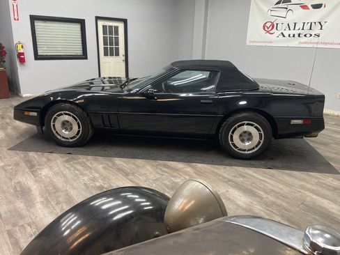 Used 1987 Chevrolet Corvette Convertible image 15
