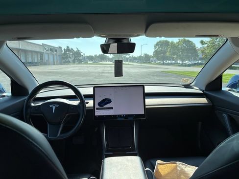 Used 2019 Tesla Model 3 Standard Range Plus RWD image 10