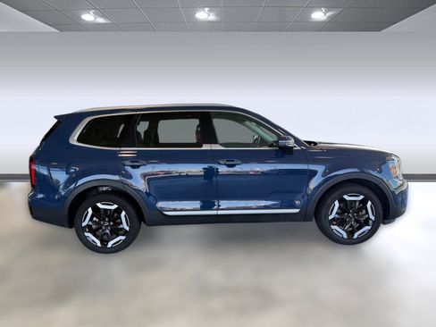 Used 2025 Kia Telluride S AWD/4WD image 8