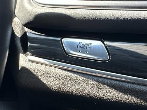 Used 2023 Buick Enclave Essence AWD/4WD image 27