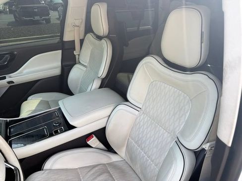 Used 2022 Lincoln Aviator Black Label w/ Dynamic Handling Package AWD/4WD image 16