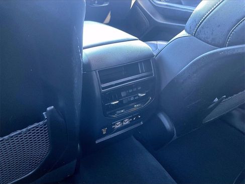 Used 2023 Jeep Grand Cherokee Limited image 30