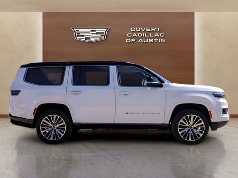 Used 2024 Jeep Grand Wagoneer Series III image 5