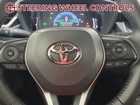 Used 2025 Toyota Corolla SE w/ SE Premium Package FWD image 18