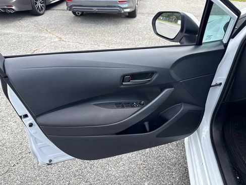 Used 2024 Toyota Corolla LE FWD image 11