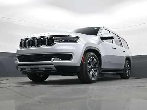 Used 2022 Jeep Wagoneer Series III image 22