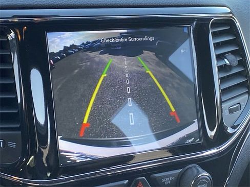 Used 2021 Jeep Grand Cherokee Trailhawk image 15