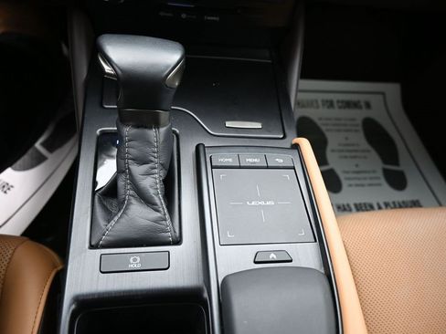 Used 2021 Lexus ES 350 w/ Accessory Package 2 image 18