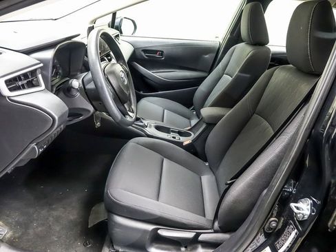 Certified 2025 Toyota Corolla LE image 8