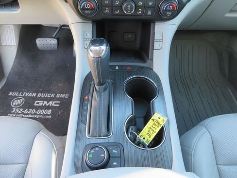 Used 2019 GMC Acadia SLT w/ LPO, Floor Liner Package image 20