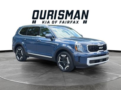 Certified 2025 Kia Telluride EX w/ EX Captain's Chair Package