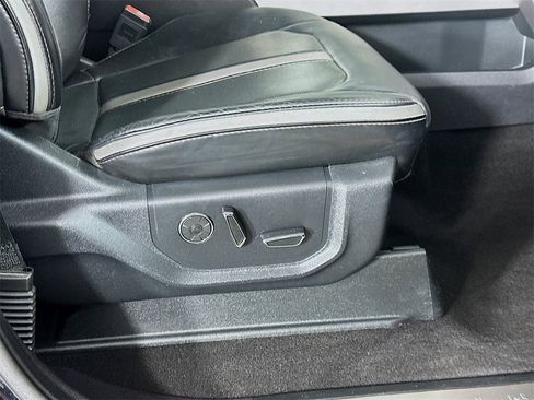 Used 2019 Ford F250 Platinum w/ FX4 Off-Road Package image 23