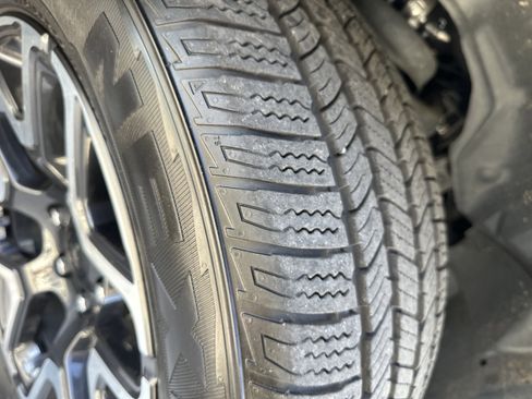 Used 2025 RAM 1500 Laramie image 8