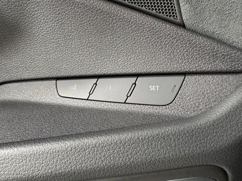 Used 2022 Audi e-tron S Prestige w/ Prestige Package AWD/4WD image 35