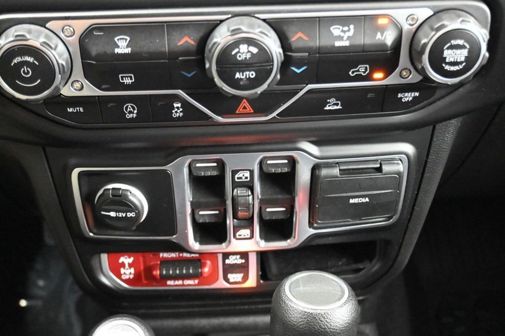 Used 2023 Jeep Gladiator Rubicon AWD/4WD image 25