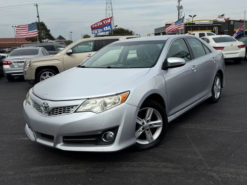 Used 2014 Toyota Camry SE image 28