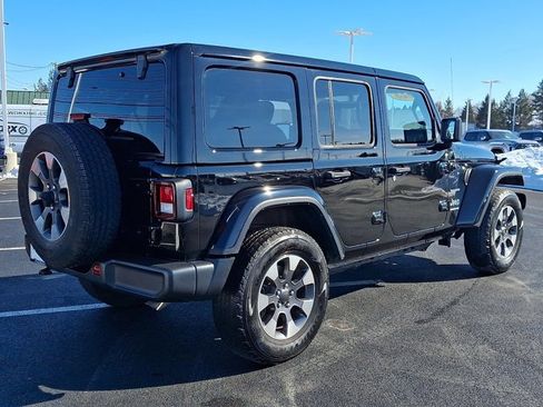 Used 2023 Jeep Wrangler Sahara w/ Cold Weather Group image 6
