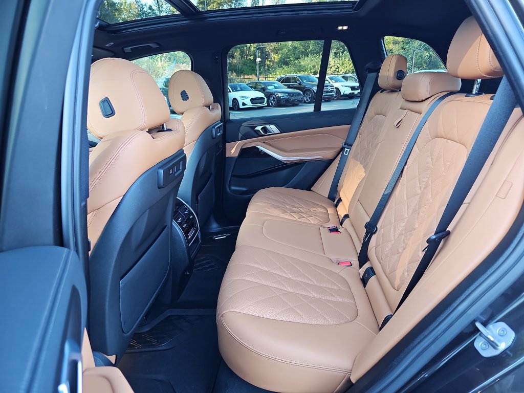 Used 2023 BMW X5 xDrive40i w/ Premium Package AWD/4WD image 27
