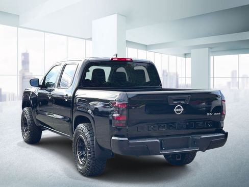 Used 2022 Nissan Frontier SV AWD/4WD image 3