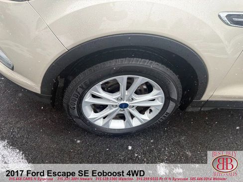 Used 2017 Ford Escape SE image 9