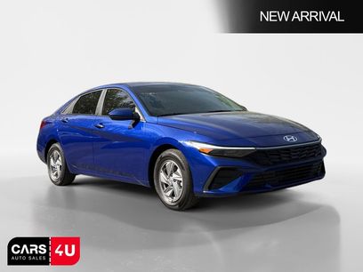 Used 2025 Hyundai Elantra SE