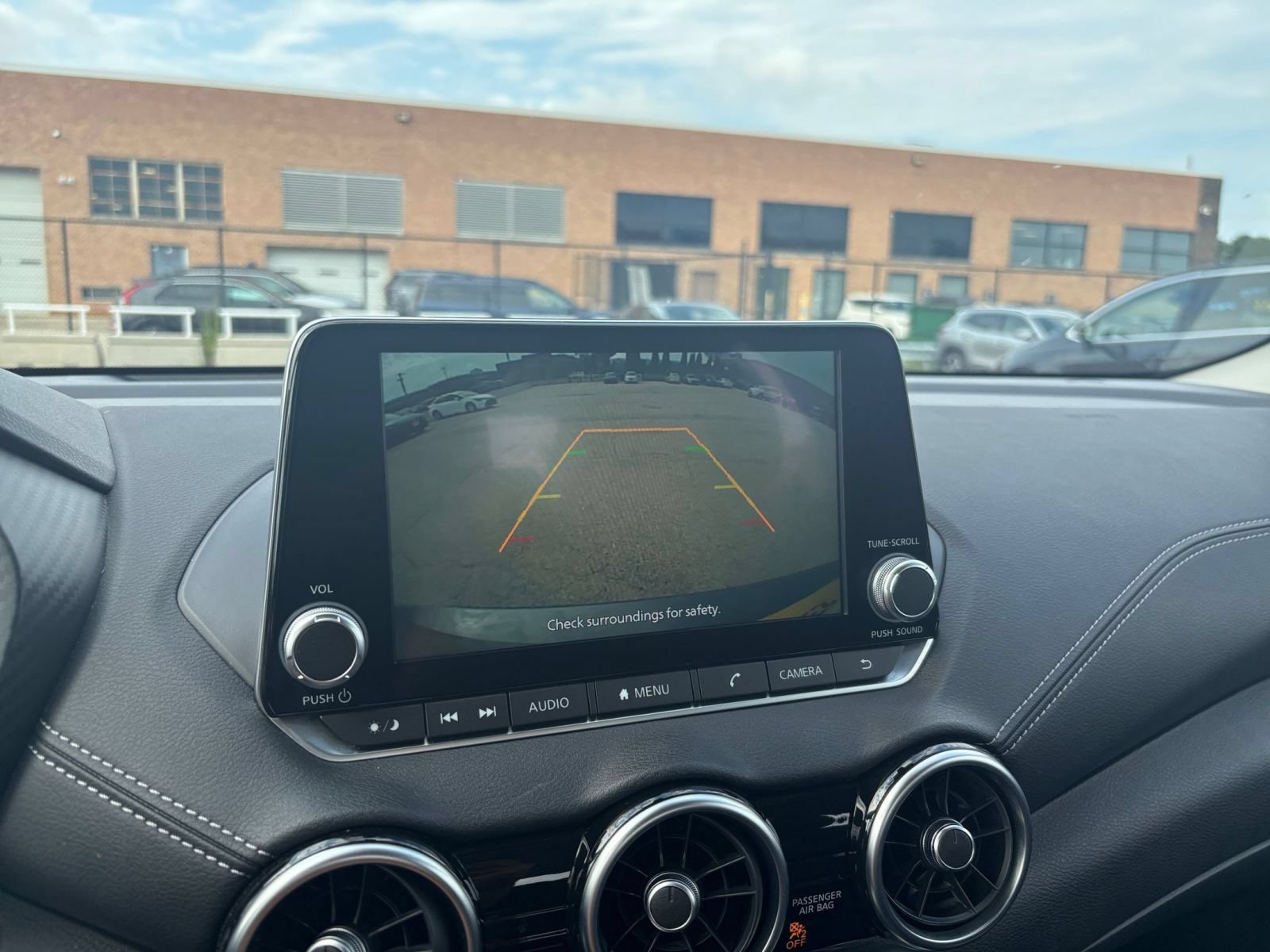 Used 2025 Nissan Sentra SV FWD image 21