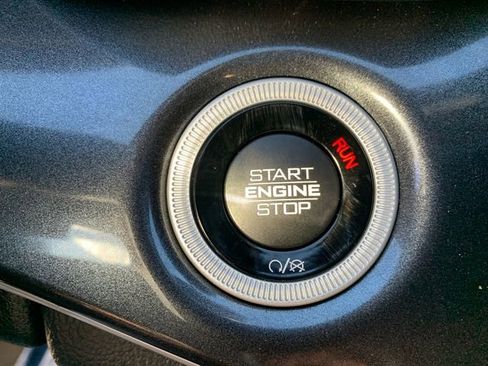 Used 2023 Jeep Grand Cherokee Altitude image 30