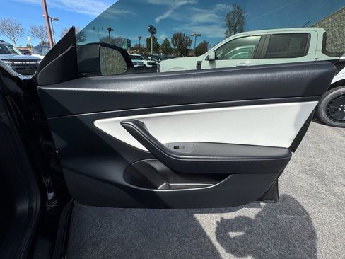 Used 2021 Tesla Model 3 Long Range image 24