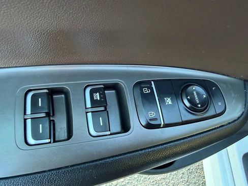 Used 2019 Kia Optima LX image 17