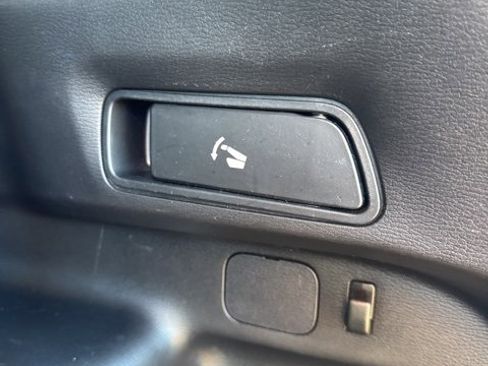 Used 2022 Mitsubishi Outlander SE image 30