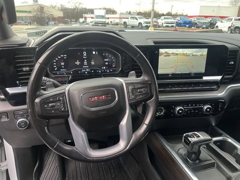 Certified 2022 GMC Sierra 1500 SLT w/ SLT Convenience Package image 6